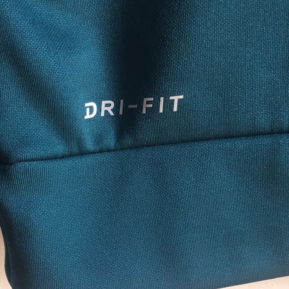 Men’s Dri-Fit Pullover - Picture 3 of 4
